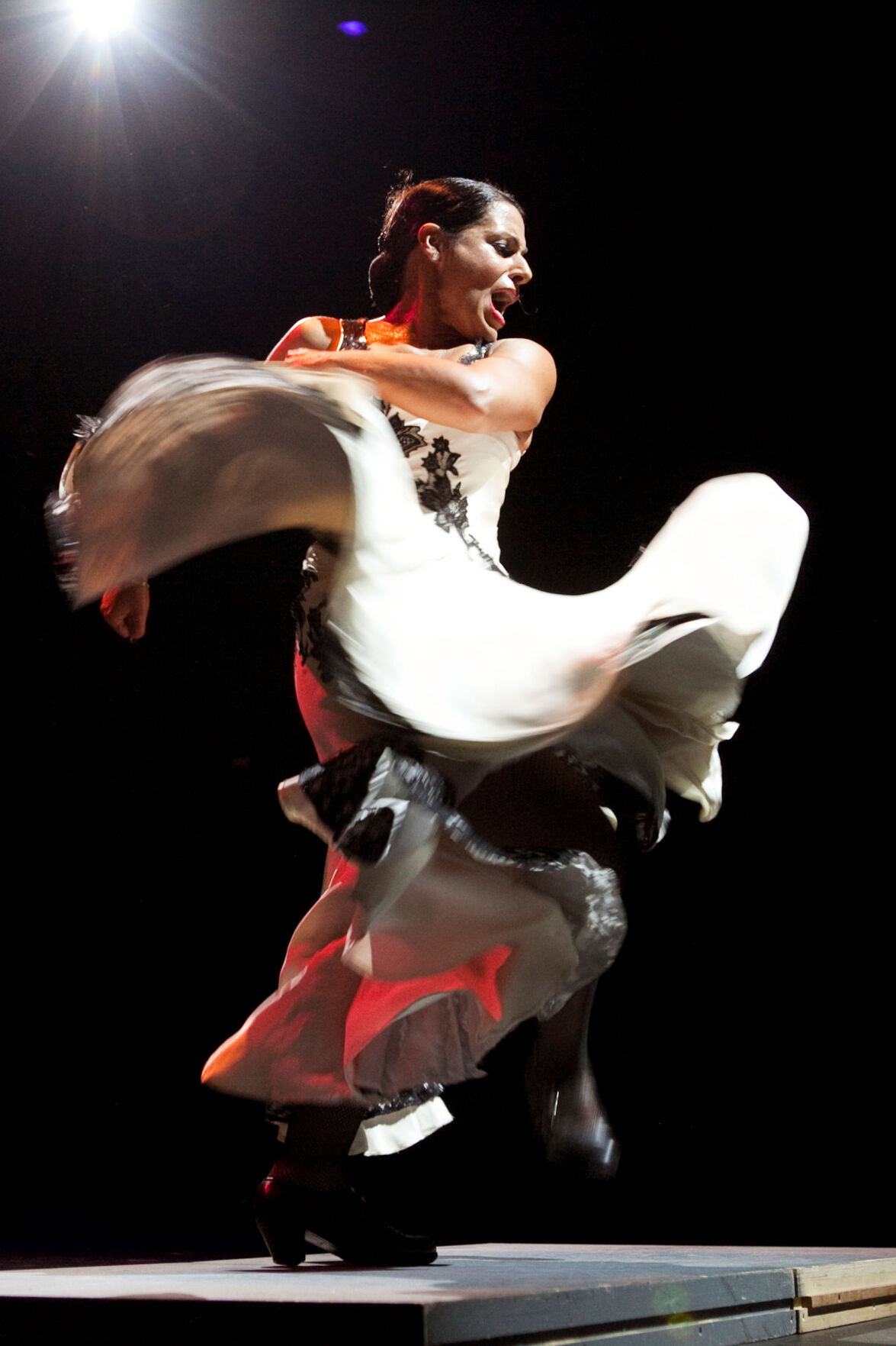 theaterNeli-Tirado_HI-RES_MCA_1707.jpg